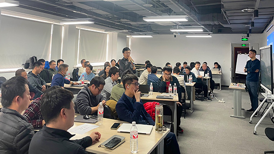 向人工智能全速发力 抖圈信息召开AI应用研讨会